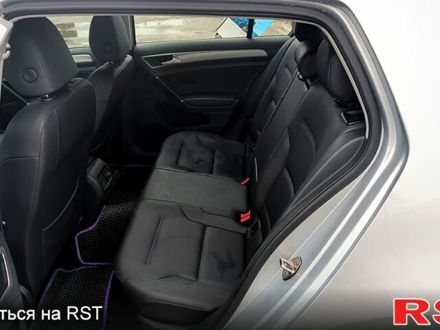 Серый Фольксваген e-Golf, объемом двигателя 85 л и пробегом 140 тыс. км за 9999 $, фото 1 на Automoto.ua