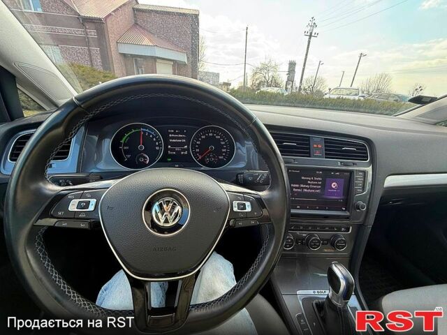 Сірий Фольксваген e-Golf, об'ємом двигуна 85 л та пробігом 111 тис. км за 8200 $, фото 4 на Automoto.ua