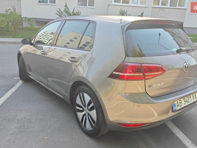 Сірий Фольксваген e-Golf, об'ємом двигуна 0 л та пробігом 92 тис. км за 9500 $, фото 6 на Automoto.ua