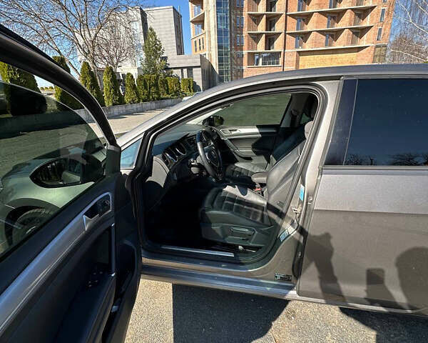 Сірий Фольксваген e-Golf, об'ємом двигуна 0 л та пробігом 150 тис. км за 9200 $, фото 4 на Automoto.ua