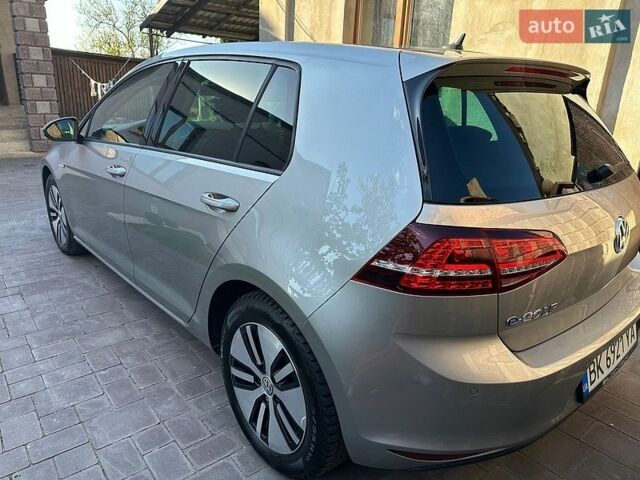 Серый Фольксваген e-Golf, объемом двигателя 0 л и пробегом 91 тыс. км за 9500 $, фото 8 на Automoto.ua