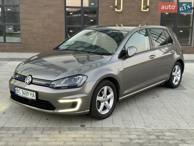 Серый Фольксваген e-Golf, объемом двигателя 0 л и пробегом 131 тыс. км за 9500 $, фото 49 на Automoto.ua