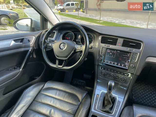 Серый Фольксваген e-Golf, объемом двигателя 0 л и пробегом 98 тыс. км за 8750 $, фото 33 на Automoto.ua