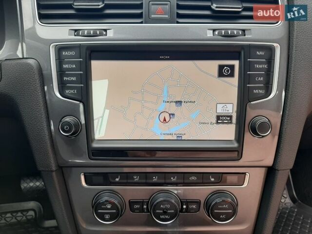 Сірий Фольксваген e-Golf, об'ємом двигуна 0 л та пробігом 98 тис. км за 9500 $, фото 25 на Automoto.ua