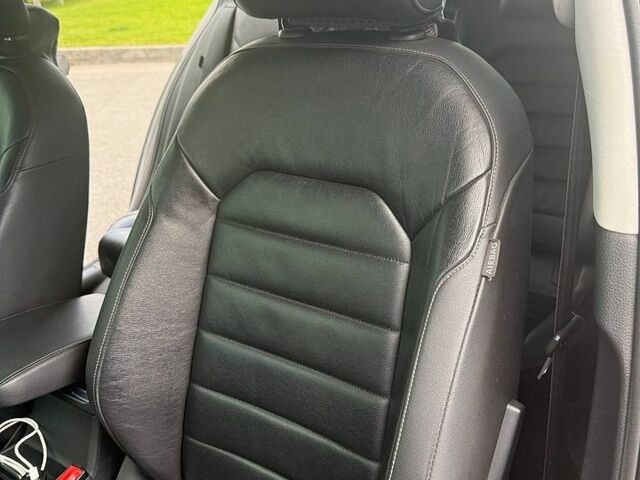 Сірий Фольксваген e-Golf, об'ємом двигуна 0 л та пробігом 127 тис. км за 10999 $, фото 42 на Automoto.ua
