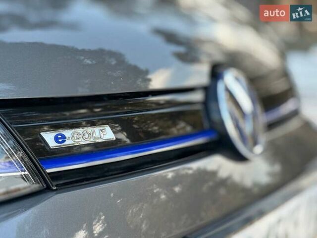 Серый Фольксваген e-Golf, объемом двигателя 0 л и пробегом 141 тыс. км за 9500 $, фото 21 на Automoto.ua