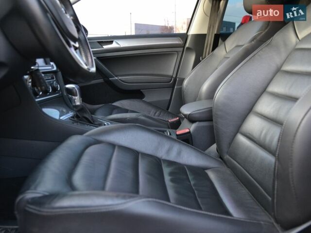 Серый Фольксваген e-Golf, объемом двигателя 0 л и пробегом 87 тыс. км за 9000 $, фото 13 на Automoto.ua