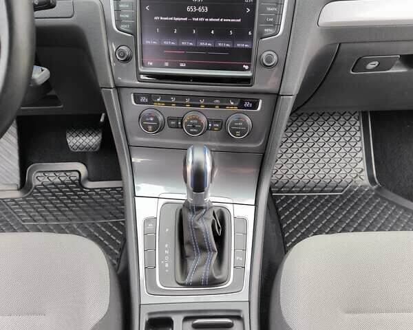 Сірий Фольксваген e-Golf, об'ємом двигуна 0 л та пробігом 104 тис. км за 9300 $, фото 19 на Automoto.ua