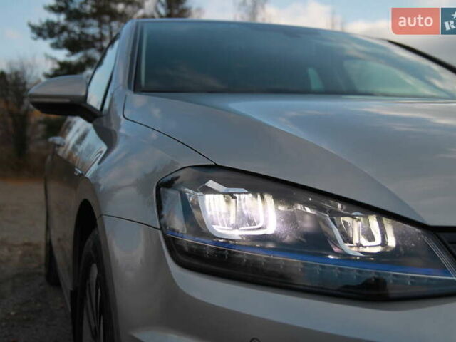 Серый Фольксваген e-Golf, объемом двигателя 0 л и пробегом 162 тыс. км за 8499 $, фото 56 на Automoto.ua