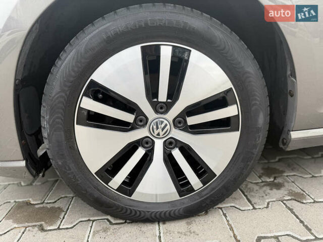 Серый Фольксваген e-Golf, объемом двигателя 0 л и пробегом 99 тыс. км за 9490 $, фото 57 на Automoto.ua