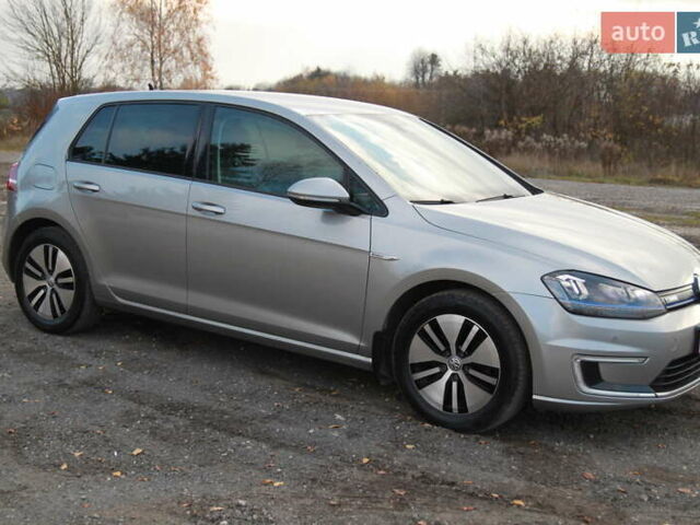 Серый Фольксваген e-Golf, объемом двигателя 0 л и пробегом 162 тыс. км за 8499 $, фото 58 на Automoto.ua