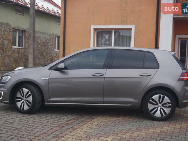 Серый Фольксваген e-Golf, объемом двигателя 0 л и пробегом 96 тыс. км за 8500 $, фото 12 на Automoto.ua
