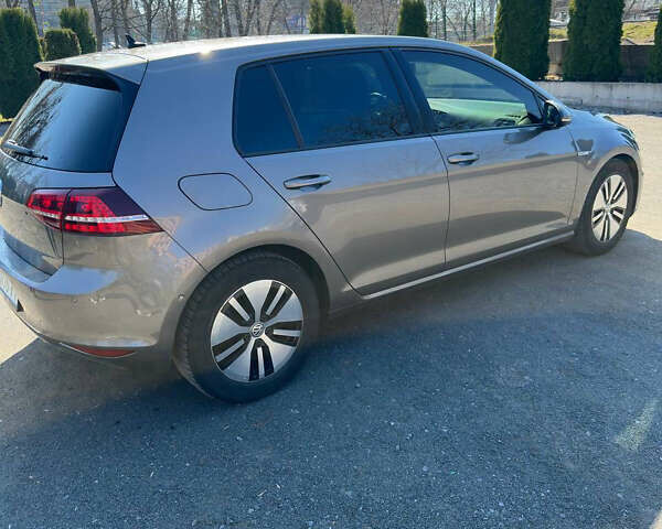 Сірий Фольксваген e-Golf, об'ємом двигуна 0 л та пробігом 150 тис. км за 9200 $, фото 19 на Automoto.ua