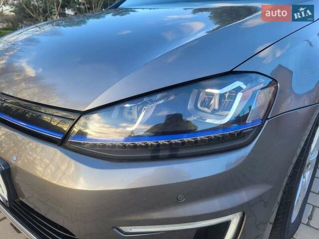 Сірий Фольксваген e-Golf, об'ємом двигуна 0 л та пробігом 154 тис. км за 9300 $, фото 73 на Automoto.ua