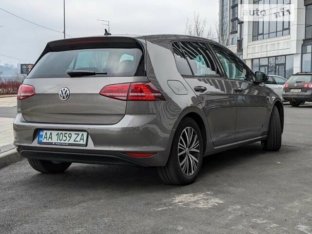 Сірий Фольксваген e-Golf, об'ємом двигуна 0 л та пробігом 144 тис. км за 10500 $, фото 17 на Automoto.ua