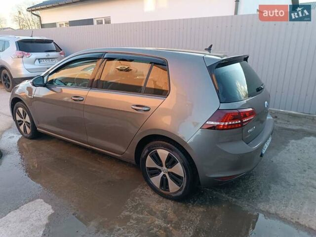 Серый Фольксваген e-Golf, объемом двигателя 0 л и пробегом 136 тыс. км за 10000 $, фото 3 на Automoto.ua