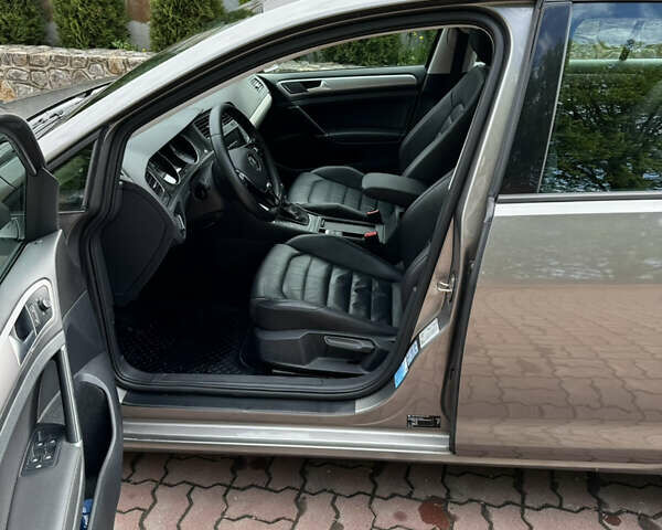 Сірий Фольксваген e-Golf, об'ємом двигуна 0 л та пробігом 88 тис. км за 11400 $, фото 25 на Automoto.ua