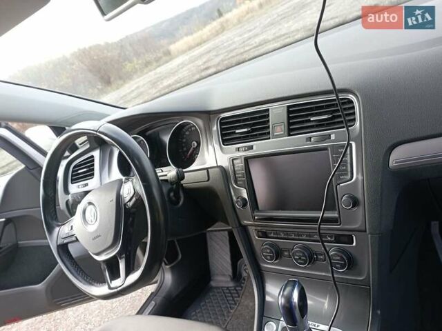 Серый Фольксваген e-Golf, объемом двигателя 0 л и пробегом 162 тыс. км за 8499 $, фото 28 на Automoto.ua