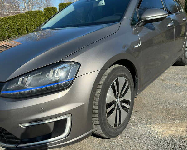 Сірий Фольксваген e-Golf, об'ємом двигуна 0 л та пробігом 150 тис. км за 9200 $, фото 16 на Automoto.ua
