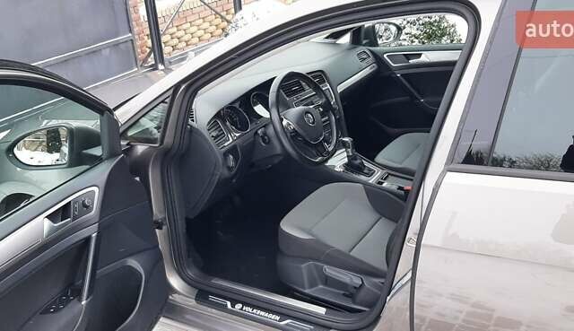Серый Фольксваген e-Golf, объемом двигателя 0 л и пробегом 152 тыс. км за 8800 $, фото 25 на Automoto.ua