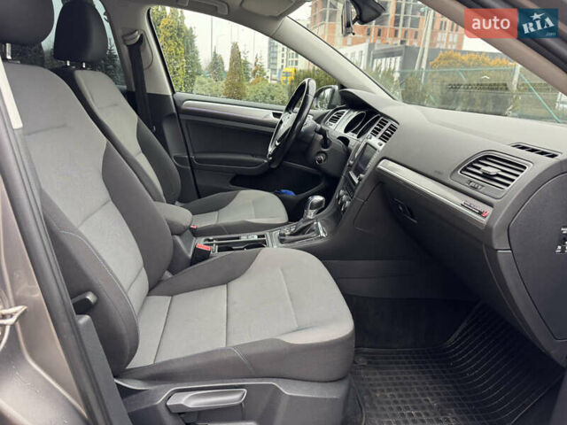 Серый Фольксваген e-Golf, объемом двигателя 0 л и пробегом 136 тыс. км за 7600 $, фото 11 на Automoto.ua