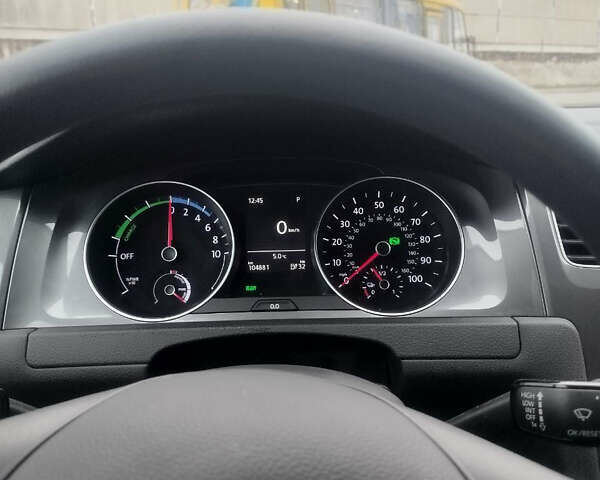 Сірий Фольксваген e-Golf, об'ємом двигуна 0 л та пробігом 104 тис. км за 9300 $, фото 10 на Automoto.ua