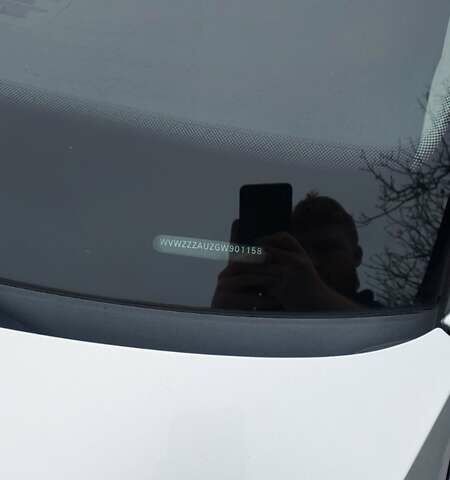 Серый Фольксваген e-Golf, объемом двигателя 0 л и пробегом 92 тыс. км за 9500 $, фото 4 на Automoto.ua