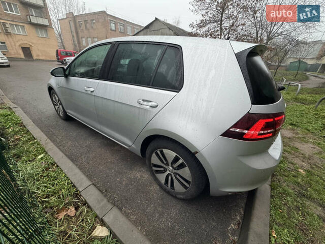 Серый Фольксваген e-Golf, объемом двигателя 0 л и пробегом 87 тыс. км за 9500 $, фото 7 на Automoto.ua