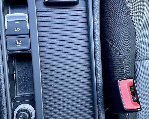 Серый Фольксваген e-Golf, объемом двигателя 0 л и пробегом 119 тыс. км за 10700 $, фото 42 на Automoto.ua