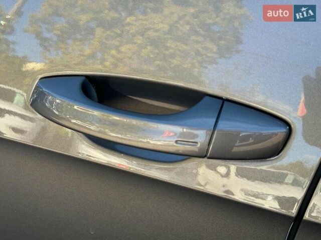 Серый Фольксваген e-Golf, объемом двигателя 0 л и пробегом 72 тыс. км за 11390 $, фото 9 на Automoto.ua