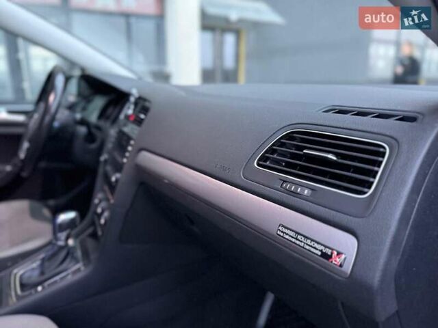 Сірий Фольксваген e-Golf, об'ємом двигуна 0 л та пробігом 152 тис. км за 7999 $, фото 16 на Automoto.ua