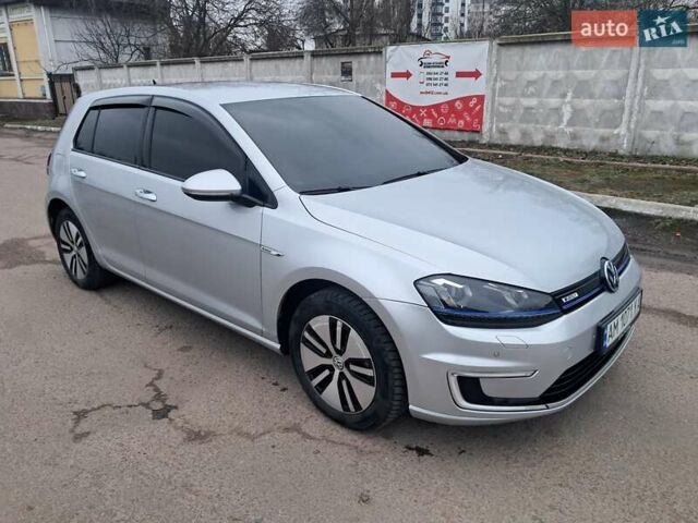 Серый Фольксваген e-Golf, объемом двигателя 0 л и пробегом 140 тыс. км за 9200 $, фото 5 на Automoto.ua