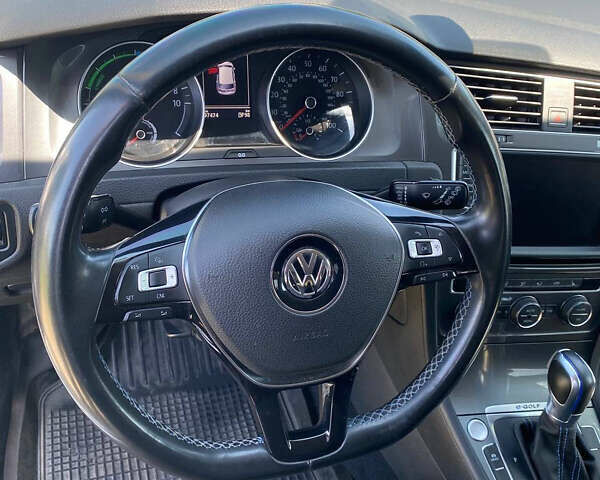 Сірий Фольксваген e-Golf, об'ємом двигуна 0 л та пробігом 100 тис. км за 10500 $, фото 7 на Automoto.ua