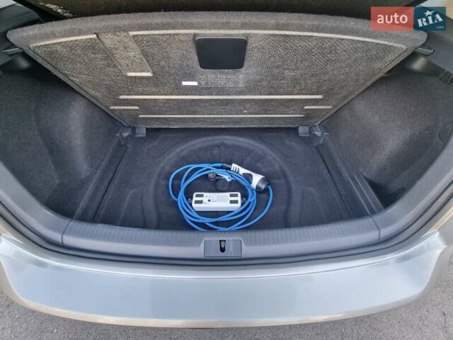 Сірий Фольксваген e-Golf, об'ємом двигуна 0 л та пробігом 48 тис. км за 12000 $, фото 34 на Automoto.ua