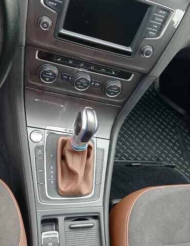 Серый Фольксваген e-Golf, объемом двигателя 0 л и пробегом 77 тыс. км за 8700 $, фото 11 на Automoto.ua