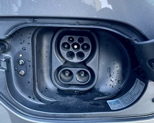 Серый Фольксваген e-Golf, объемом двигателя 0 л и пробегом 119 тыс. км за 10700 $, фото 17 на Automoto.ua