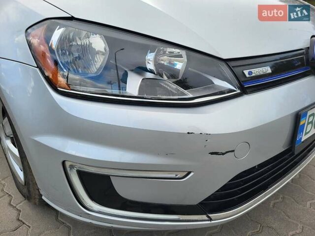 Серый Фольксваген e-Golf, объемом двигателя 0 л и пробегом 98 тыс. км за 9300 $, фото 48 на Automoto.ua