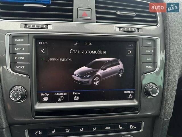 Серый Фольксваген e-Golf, объемом двигателя 0 л и пробегом 107 тыс. км за 10300 $, фото 20 на Automoto.ua