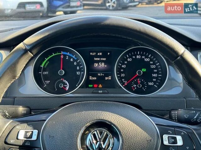 Серый Фольксваген e-Golf, объемом двигателя 0 л и пробегом 72 тыс. км за 11390 $, фото 28 на Automoto.ua