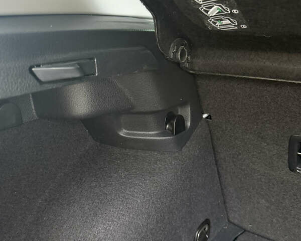 Серый Фольксваген e-Golf, объемом двигателя 0 л и пробегом 120 тыс. км за 7999 $, фото 39 на Automoto.ua