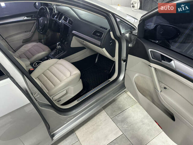 Сірий Фольксваген e-Golf, об'ємом двигуна 0 л та пробігом 99 тис. км за 9500 $, фото 2 на Automoto.ua