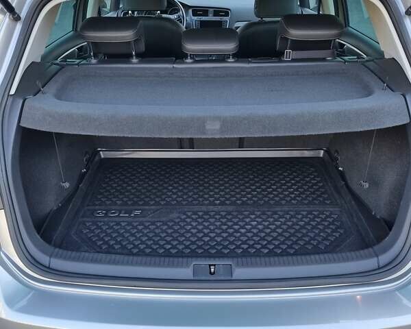 Сірий Фольксваген e-Golf, об'ємом двигуна 0 л та пробігом 48 тис. км за 12000 $, фото 36 на Automoto.ua