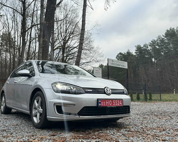 Серый Фольксваген e-Golf, объемом двигателя 0 л и пробегом 120 тыс. км за 7999 $, фото 1 на Automoto.ua