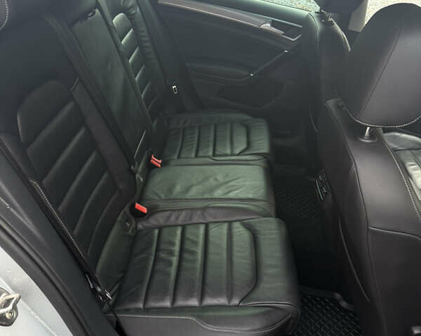 Серый Фольксваген e-Golf, объемом двигателя 0 л и пробегом 120 тыс. км за 7999 $, фото 32 на Automoto.ua