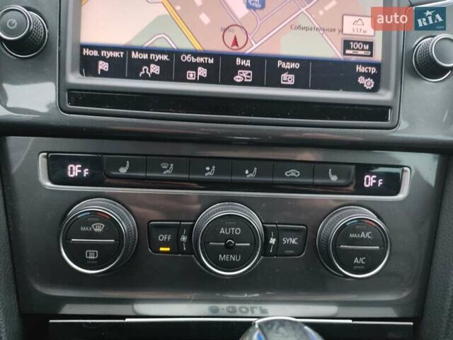 Сірий Фольксваген e-Golf, об'ємом двигуна 0 л та пробігом 117 тис. км за 8600 $, фото 22 на Automoto.ua