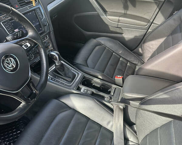 Сірий Фольксваген e-Golf, об'ємом двигуна 0 л та пробігом 137 тис. км за 9000 $, фото 5 на Automoto.ua