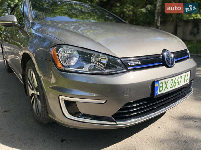 Серый Фольксваген e-Golf, объемом двигателя 0 л и пробегом 73 тыс. км за 8900 $, фото 8 на Automoto.ua