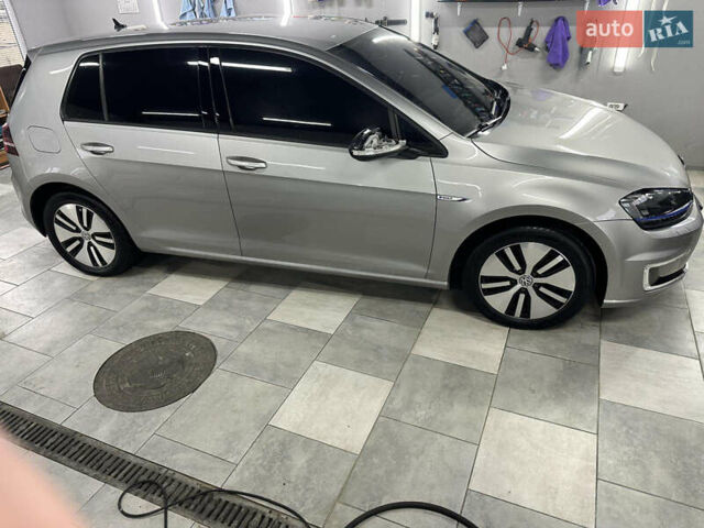 Сірий Фольксваген e-Golf, об'ємом двигуна 0 л та пробігом 99 тис. км за 9500 $, фото 5 на Automoto.ua