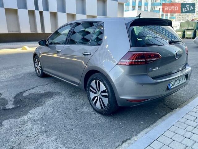 Серый Фольксваген e-Golf, объемом двигателя 0 л и пробегом 119 тыс. км за 10700 $, фото 10 на Automoto.ua