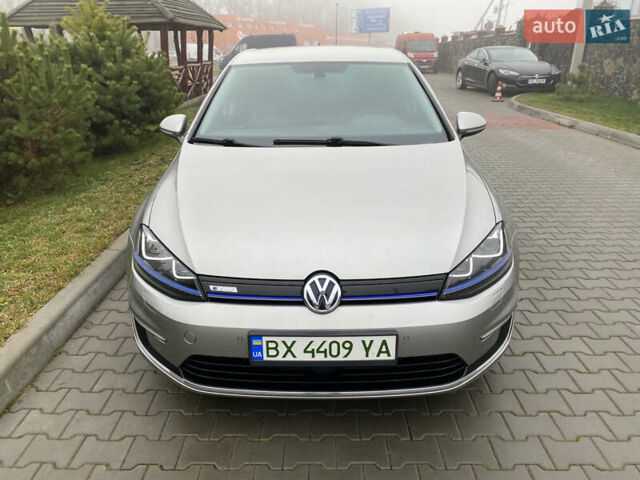 Серый Фольксваген e-Golf, объемом двигателя 0 л и пробегом 110 тыс. км за 8800 $, фото 1 на Automoto.ua